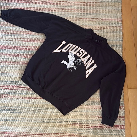 PrettyLittleThing Tops - PLT “Louisiana” crewneck